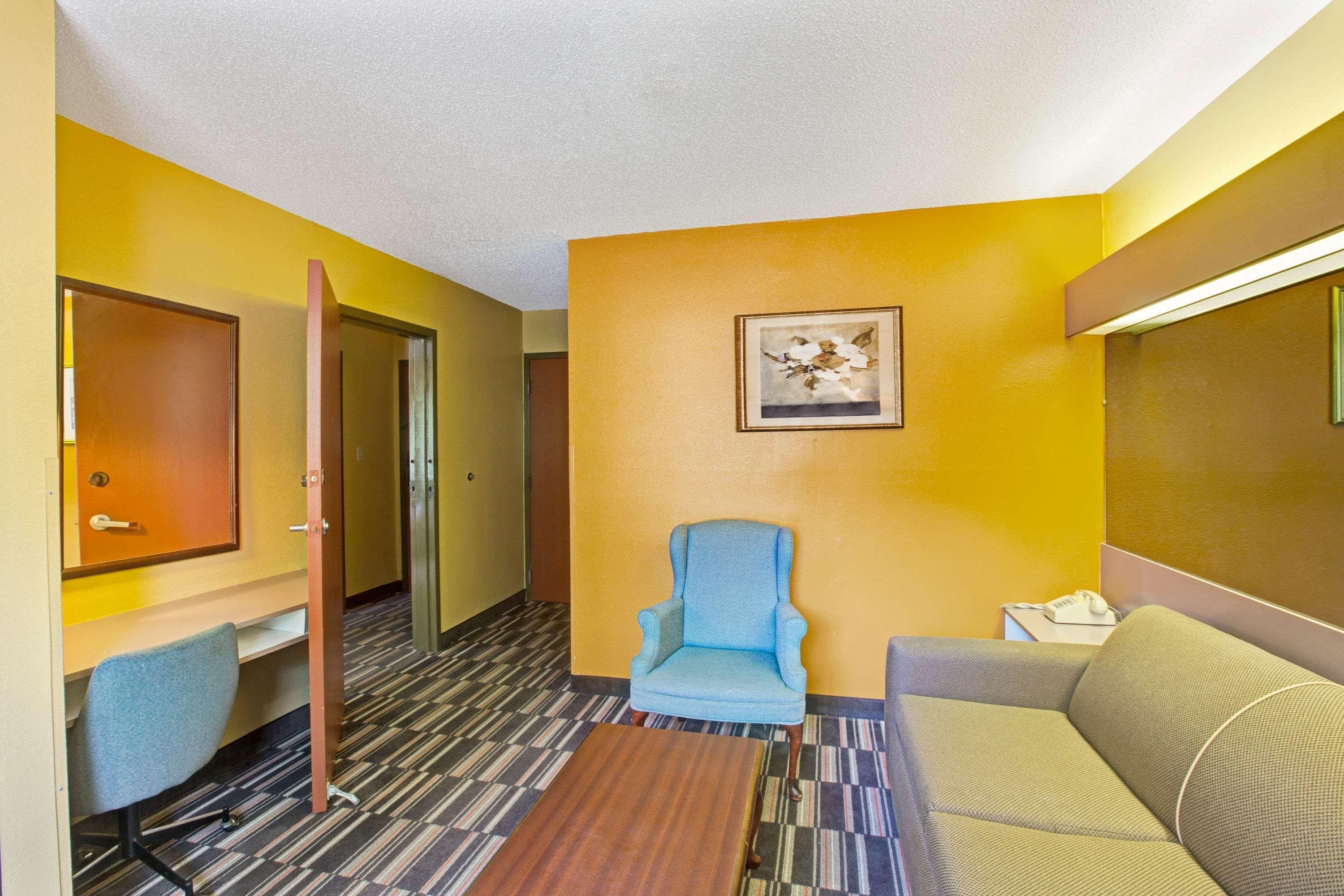 Microtel Inn & Suites By Wyndham Gatlinburg Exterior photo
