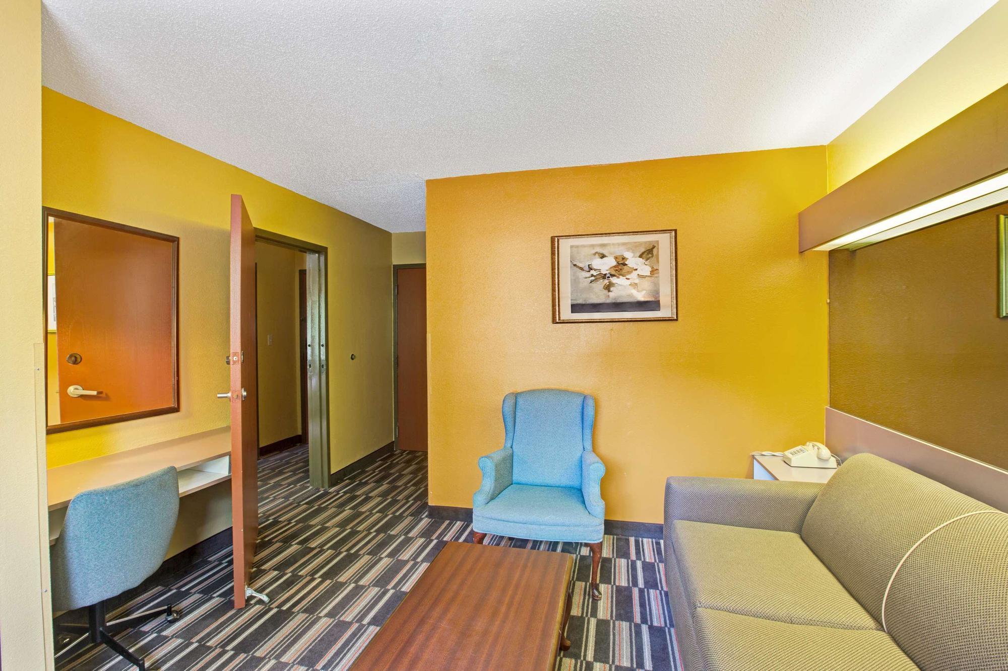 Microtel Inn & Suites By Wyndham Gatlinburg Exterior photo